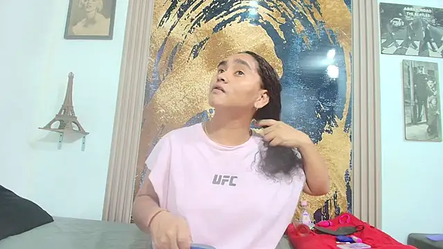 raven robin  online show from April 4, 2026, 1:34 am