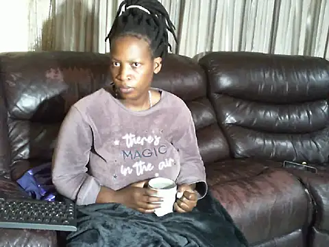 Sky-Diamond online show from March 18, 2026, 4:04 am