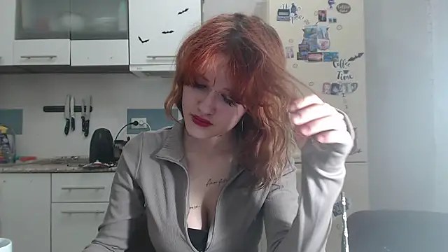 Snapshot of SolarAdrienne chatting on February 27, 2026, 5:35 pm SolarAdrienne online show from February 27, 2026, 5:35 pm