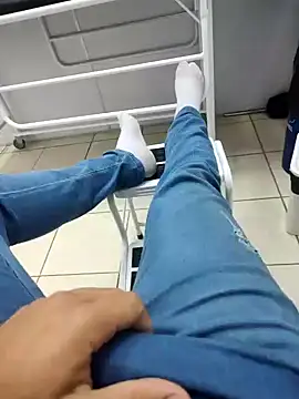 morenogatt online show from February 15, 2026, 3:22 pm