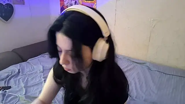 Snapshot of MindyMinty chatting on March 31, 2026, 3:19 am MindyMinty online show from March 31, 2026, 3:19 am