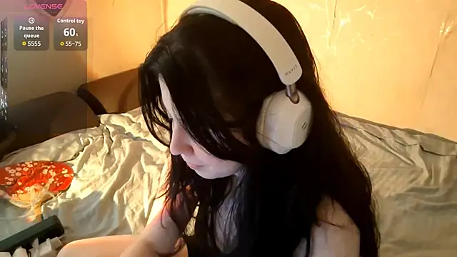 Snapshot of MindyMinty chatting on March 22, 2026, 5:21 am MindyMinty online show from March 22, 2026, 5:21 am