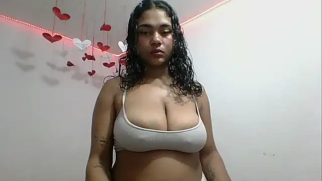 Lia1224 online show from February 16, 2026, 5:50 am