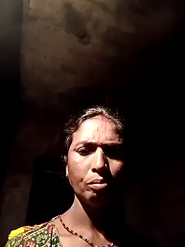 Snapshot of Hot_re83 chatting on February 21, 2026, 7:16 pm Hot re83 online show from February 21, 2026, 7:16 pm