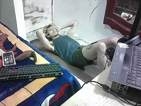 Snapshot of AntonBoyToy chatting on July 13, 2026, 1:38 am AntonBoyToy online show from July 13, 2026, 1:38 am