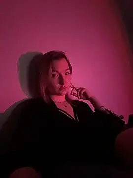 EmmaTurners online show from March 6, 2026, 6:36 pm