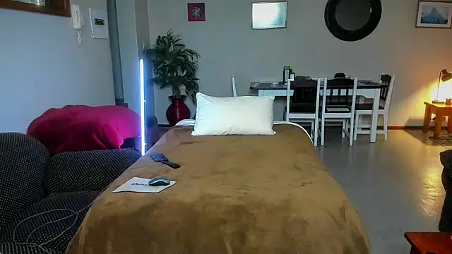 Snapshot of Mimirosexxx chatting on March 3, 2026, 10:06 pm Mimirosexxx online show from March 3, 2026, 10:06 pm