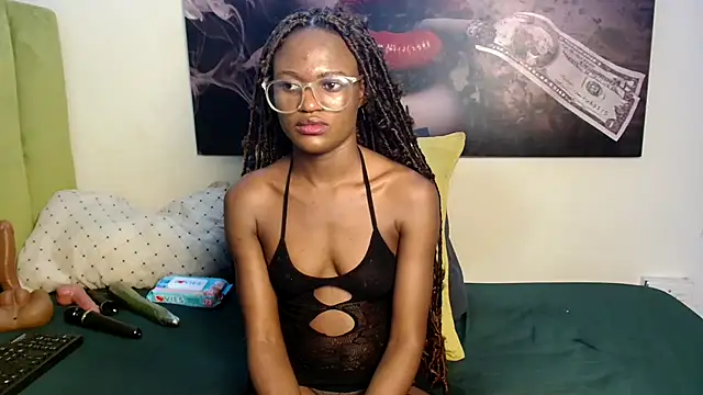 Snapshot of CLEO-001 chatting on June 1, 2026, 7:46 pm CLEO-001 online show from June 1, 2026, 7:46 pm