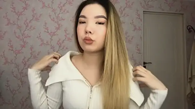 Snapshot of Elina_Mottel chatting on March 1, 2026, 9:09 am Elina Mottel online show from March 1, 2026, 9:09 am