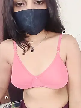 Snapshot of Cutie_babes01 chatting on June 3, 2026, 3:29 am Cutie babes01 online show from June 3, 2026, 3:29 am