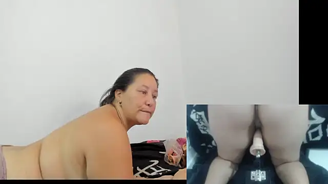 KaterinaRossi online show from April 14, 2026, 3:33 am