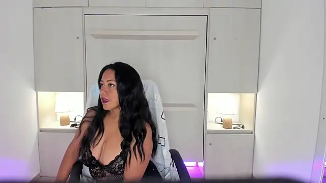 AllieBennet online show from February 24, 2026, 7:48 pm