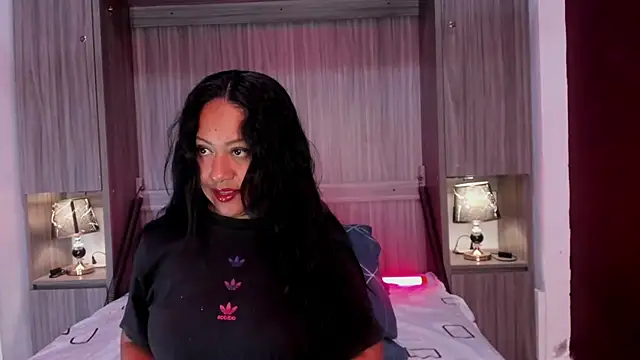 AllieBennet online show from April 12, 2026, 12:08 pm