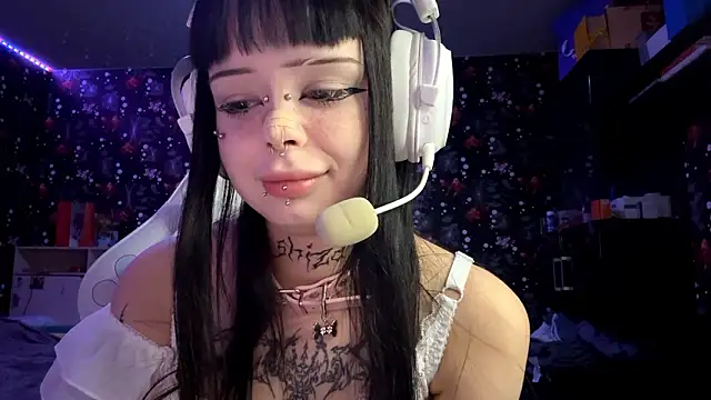 Luna Sohotti online show from March 4, 2026, 3:31 pm