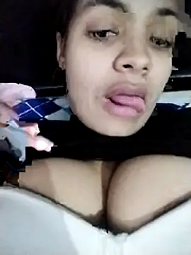 Snapshot of SiaFoxx_ chatting on April 6, 2026, 3:02 am SiaFoxx online show from April 6, 2026, 3:02 am