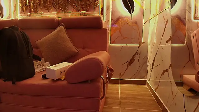 Snapshot of SilkNyx chatting on February 19, 2026, 8:28 pm SilkNyx online show from February 19, 2026, 8:28 pm