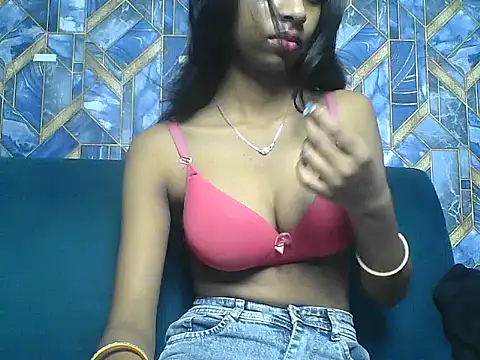 Rani1993 online show from March 28, 2026, 5:14 pm