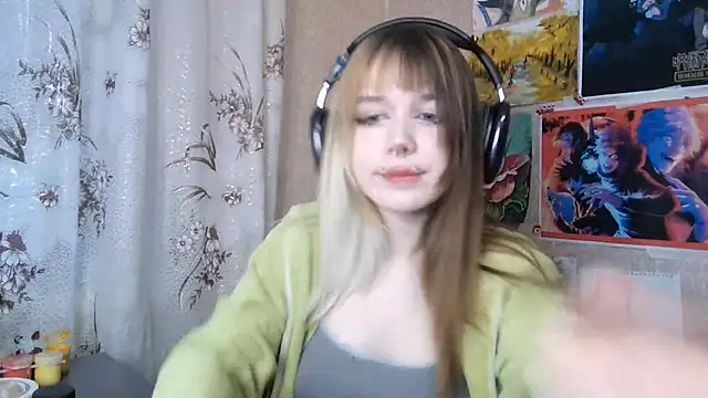Snapshot of MilaTyan chatting on May 29, 2026, 4:13 pm MilaTyan online show from May 29, 2026, 4:13 pm