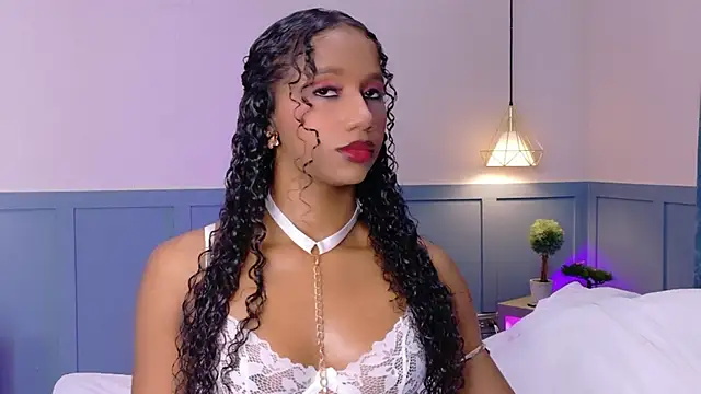 Chloe-Rose- online show from June 15, 2026, 10:15 am