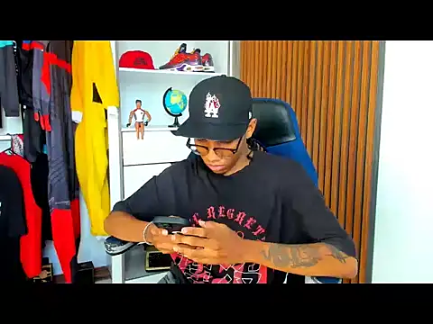 yandi hot online show from February 23, 2026, 2:17 pm