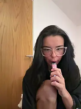 Amberbanxx online show from February 16, 2026, 10:29 pm