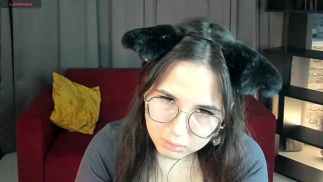 leylamirage online show from April 5, 2026, 12:23 pm