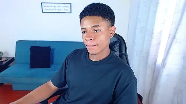 liiam3 online show from March 18, 2026, 9:48 pm