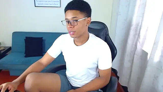 liiam3 online show from March 24, 2026, 8:53 pm