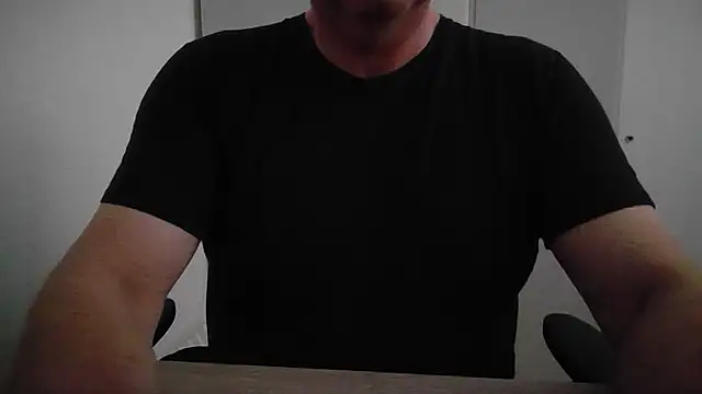 Snapshot of ViveLaFrance2026 chatting on May 27, 2026, 6:26 pm ViveLaFrance2026 online show from May 27, 2026, 6:26 pm