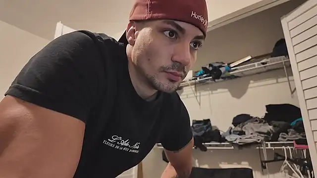 Snapshot of Alejandrosolerxxx chatting on February 17, 2026, 3:53 pm Alejandrosolerxxx online show from February 17, 2026, 3:53 pm