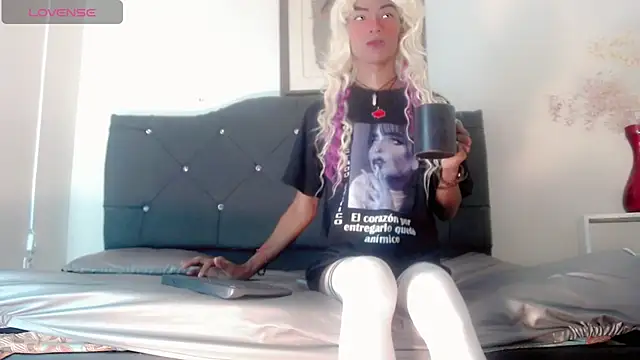 suzume Mendez online show from March 19, 2026, 11:32 am