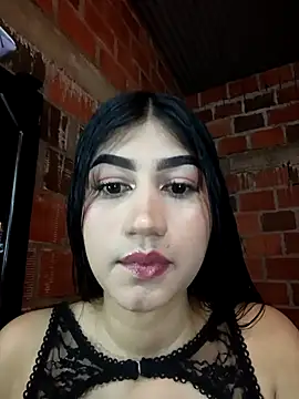 Snapshot of Julianiss chatting on February 24, 2026, 2:01 am Julianiss online show from February 24, 2026, 2:01 am