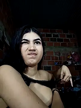 Snapshot of Julianiss chatting on February 17, 2026, 8:22 am Julianiss online show from February 17, 2026, 8:22 am