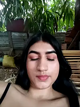 Snapshot of Julianiss chatting on March 1, 2026, 10:32 pm Julianiss online show from March 1, 2026, 10:32 pm