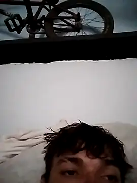 estebanxxxxxx online show from April 2, 2026, 8:59 pm