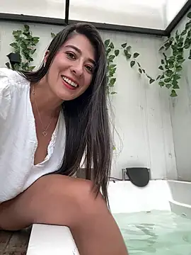 Snapshot of miiaa_love chatting on February 21, 2026, 10:23 pm miiaa love online show from February 21, 2026, 10:23 pm