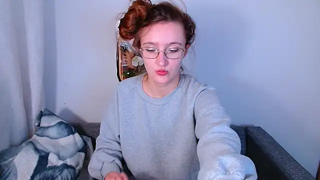 Snapshot of miay_here_ chatting on May 26, 2026, 4:49 pm miay here online show from May 26, 2026, 4:49 pm