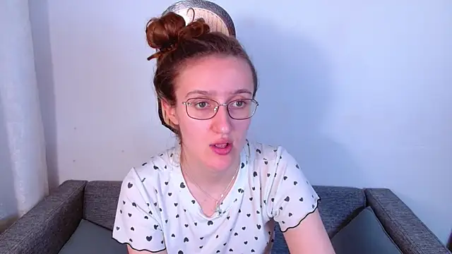 Snapshot of miay_here_ chatting on May 25, 2026, 4:49 pm miay here online show from May 25, 2026, 4:49 pm