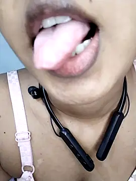 Snapshot of ASHANYA_JAYASOORIYA chatting on April 24, 2026, 2:24 am ASHANYA JAYASOORIYA online show from April 24, 2026, 2:24 am
