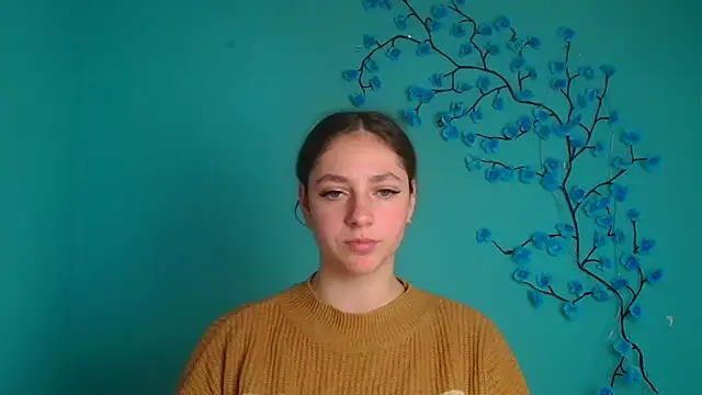 KissMeJulia online show from April 8, 2026, 11:33 am