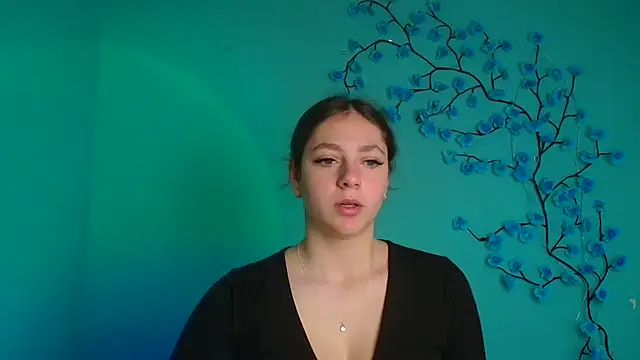 KissMeJulia online show from April 9, 2026, 6:30 am