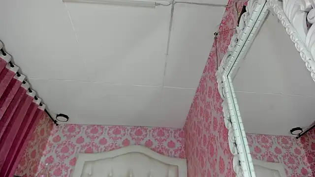 Snapshot of Mai_Rouse chatting on February 25, 2026, 12:49 pm Mai Rouse online show from February 25, 2026, 12:49 pm