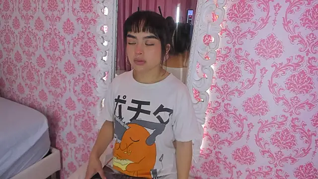 Snapshot of Mai_Rouse chatting on February 27, 2026, 12:05 pm Mai Rouse online show from February 27, 2026, 12:05 pm