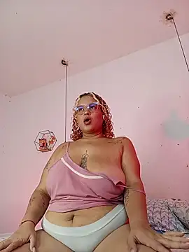 Snapshot of moni_bbw chatting on April 23, 2026, 7:48 pm moni bbw online show from April 23, 2026, 7:48 pm