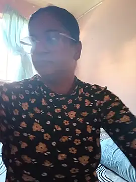 indianstrawberrylips4u online show from July 6, 2026, 9:16 am