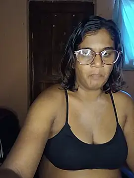 indianstrawberrylips4u online show from June 19, 2026, 6:08 am