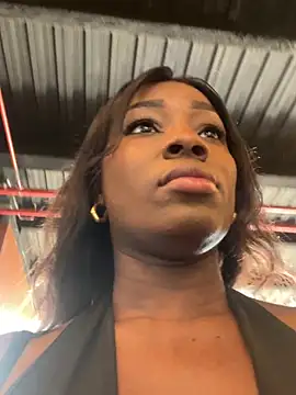 ZarahFerreira online show from February 18, 2026, 7:32 pm