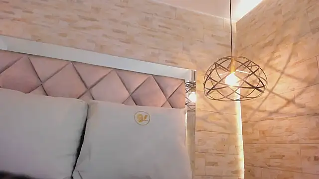 bella novoa online show from March 18, 2026, 3:31 am