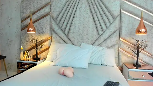 Snapshot of LuckySammer chatting on March 1, 2026, 1:55 pm LuckySammer online show from March 1, 2026, 1:55 pm