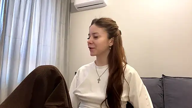 Snapshot of adelecloud chatting on March 2, 2026, 8:21 am adelecloud online show from March 2, 2026, 8:21 am